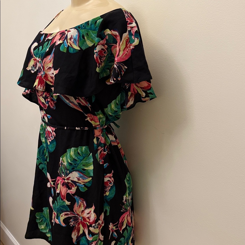 BeBop Black Floral Ruffle Dress Size Small Resortwear Spring - Picture 8 of 8